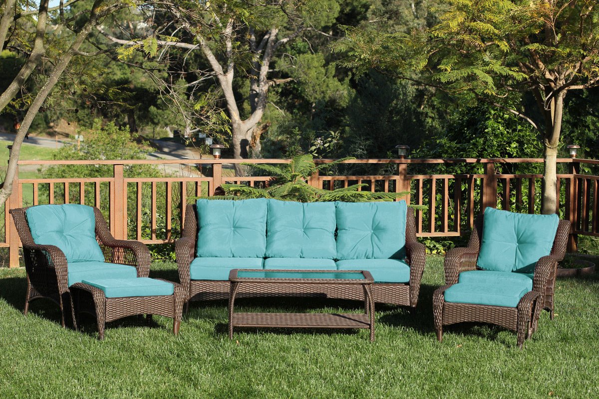 Why Intelligent People Invest In Outdoor Furniture That Is Not Affected By Any Season