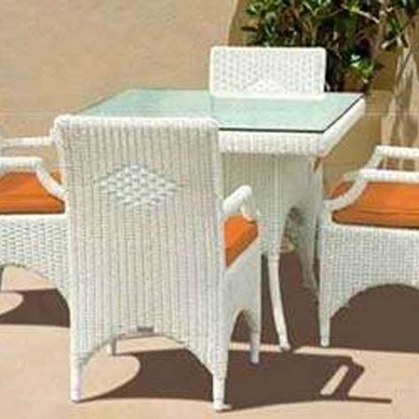 D 105 Outdoor Tables Manufacturers, Wholesalers, Suppliers in Delhi