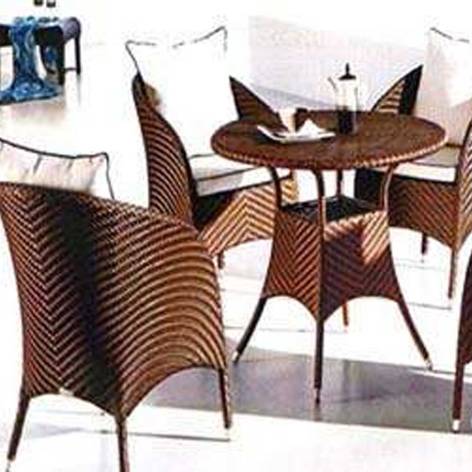 D 42 Outdoor Tables Manufacturers, Wholesalers, Suppliers in Delhi