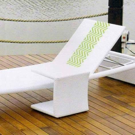 MPOL 09 Garden Loungers Manufacturers, Wholesalers, Suppliers in Dadra And Nagar Haveli And Daman And Diu