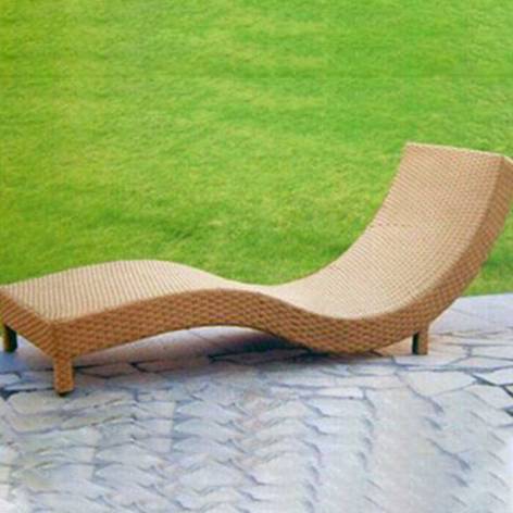 WL 05 Rattan Lounger Manufacturers, Wholesalers, Suppliers in Delhi